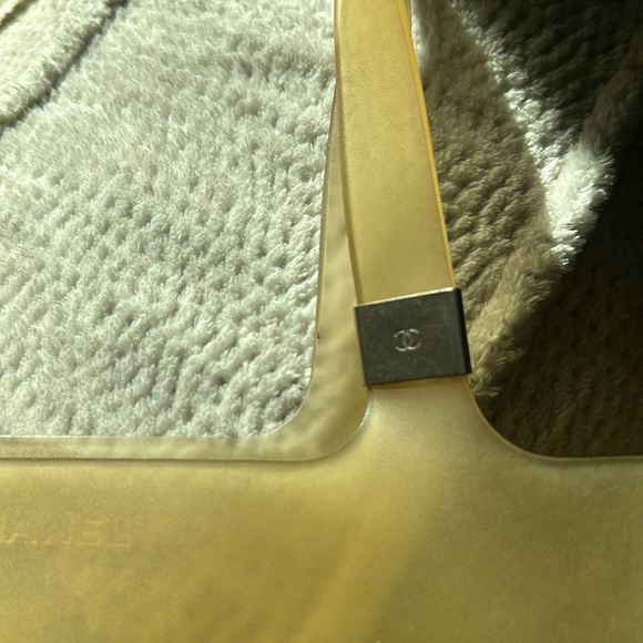Authentic CHANEL Tote Bag rubber Yellow COCO Logo. Small tear on one handle: COA - Picture 11 of 16